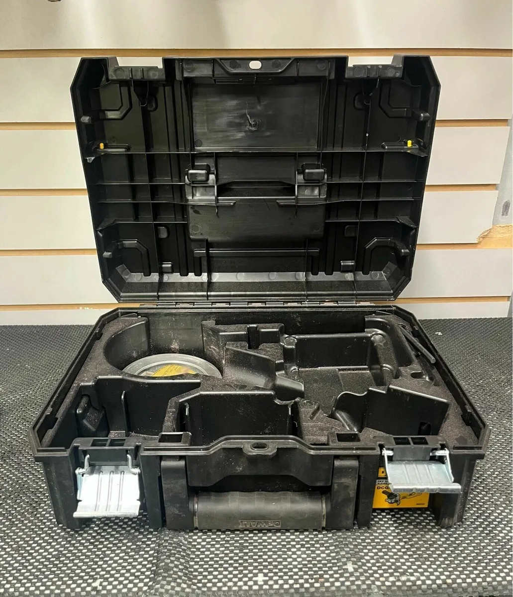 Dewalt Cordless Grinder - Image 4