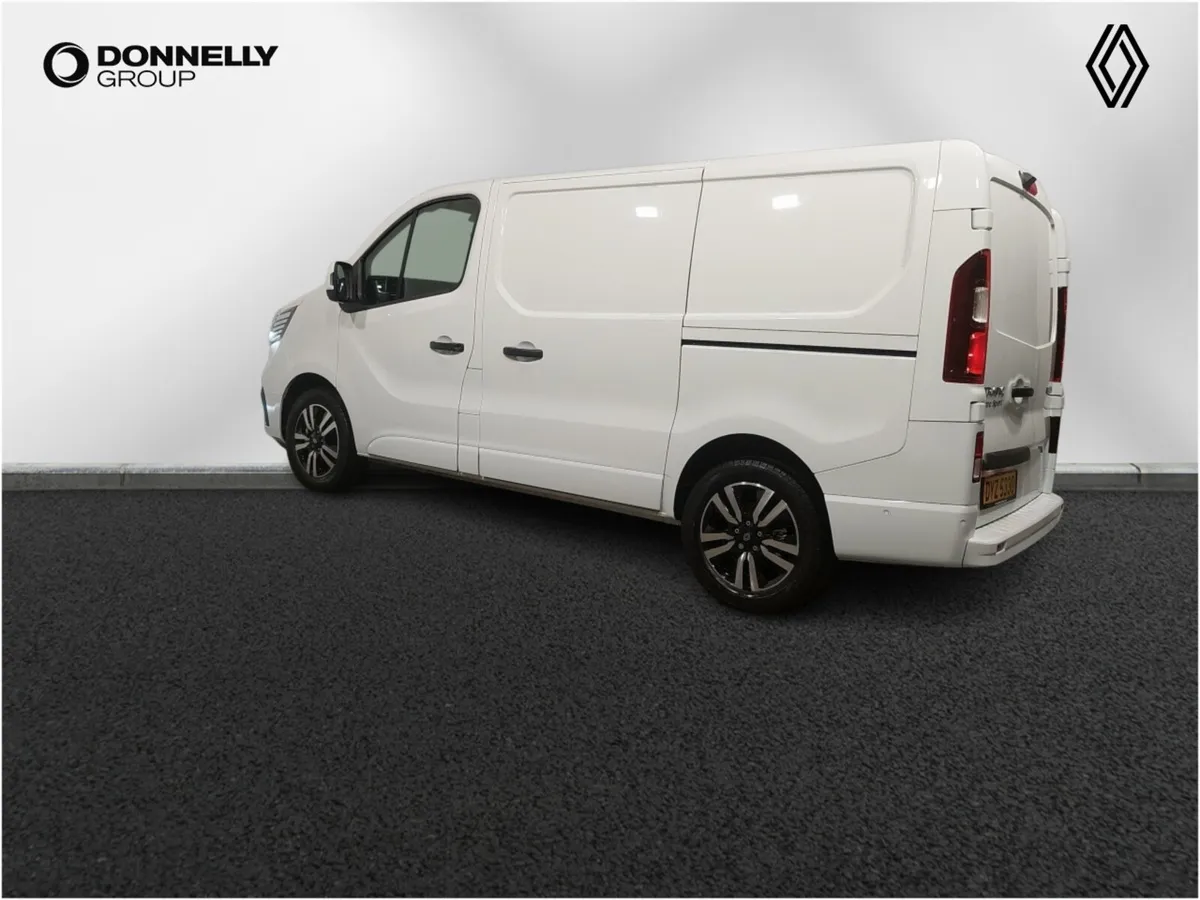 Renault Trafic Swb Diesel Extra Sport - Image 2