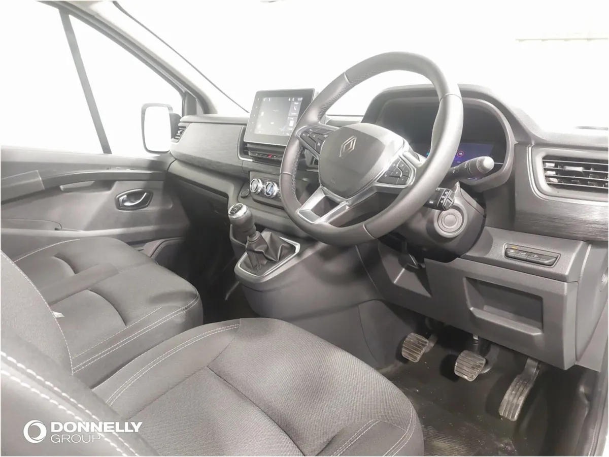 Renault Trafic Swb Diesel Extra Sport - Image 4