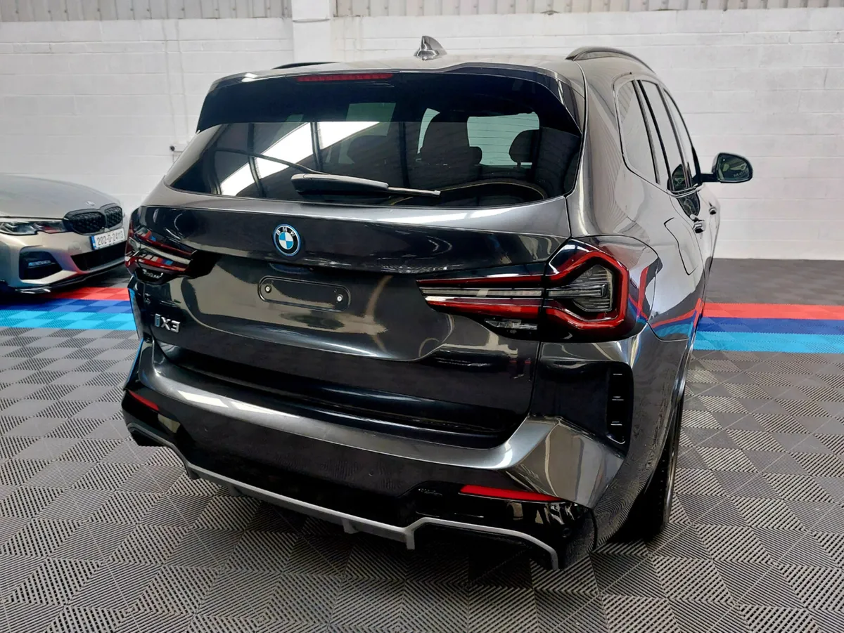 222 BMW IX3 M SPORT (NEW MODEL)(PAN ROOF) - Image 4