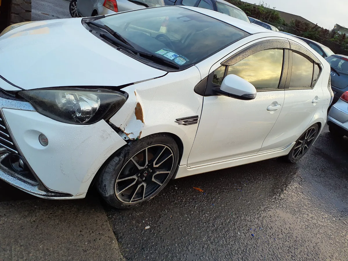 2017 Toyota Aqua GS Sport very Hi Spec - Image 2