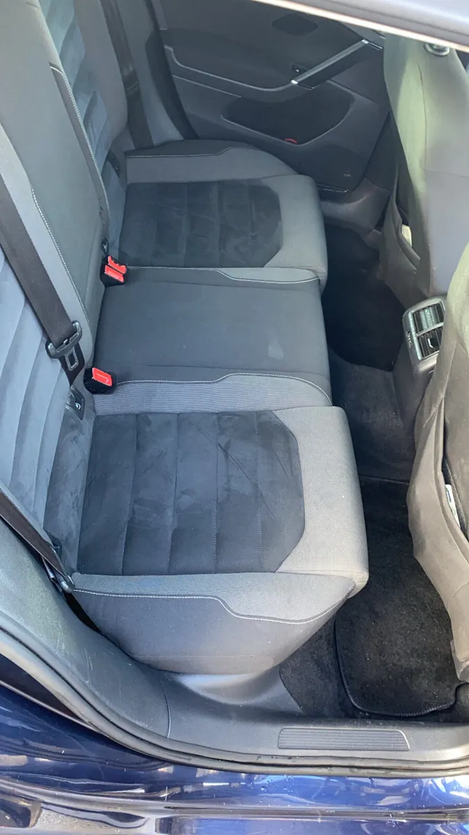 Volkswagen golf - Image 2