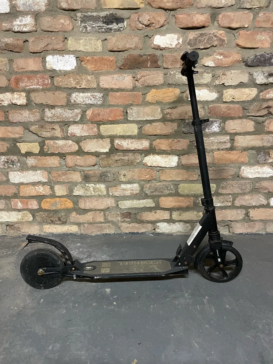 Scooter - Image 1