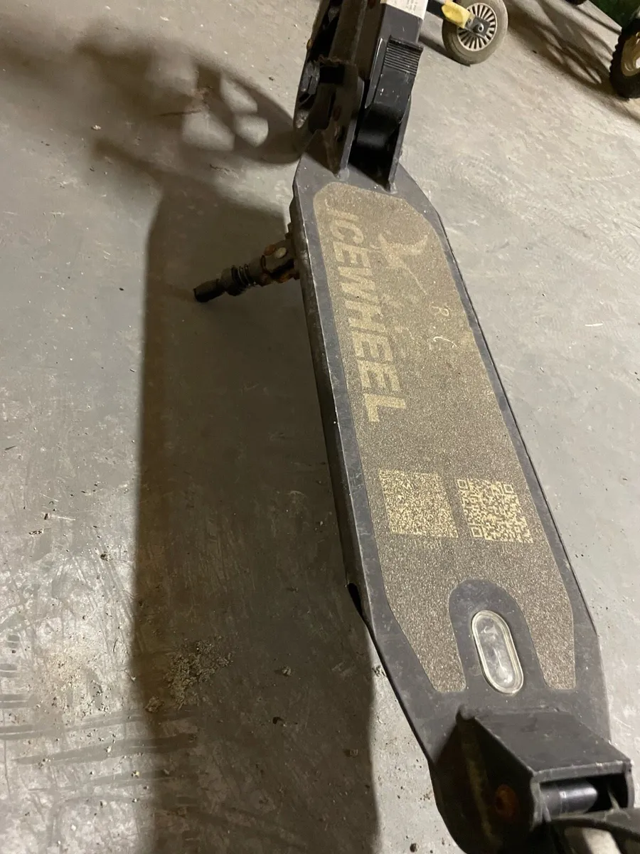Scooter - Image 3