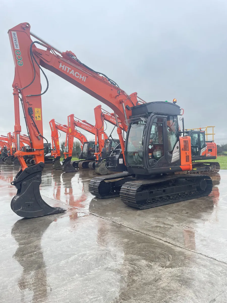 HITACHI ZX135-6 - Image 1