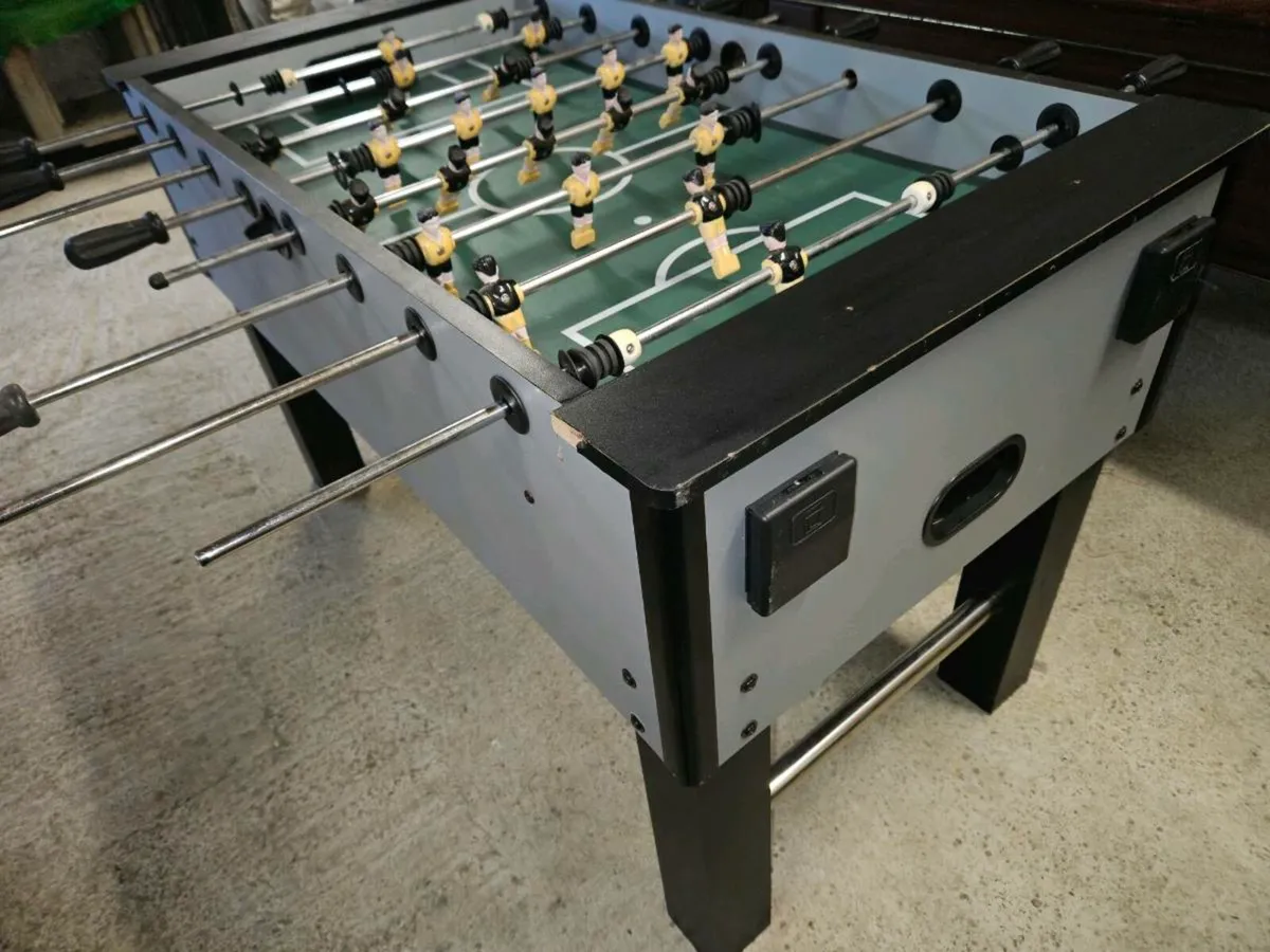 Foosball table - Image 2
