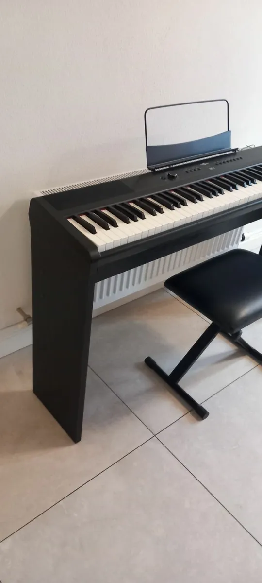 Piano keyboard - Image 1