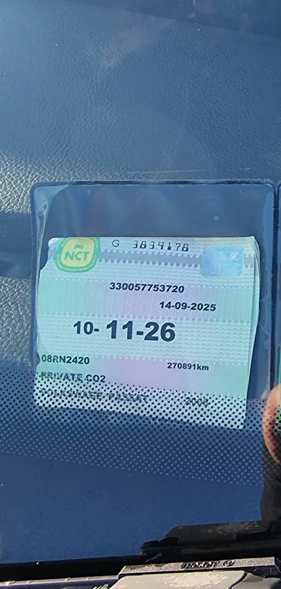 Volkswagen Passat 2008 - Image 2