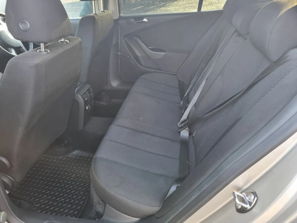 Volkswagen Passat 2008 - Image 3