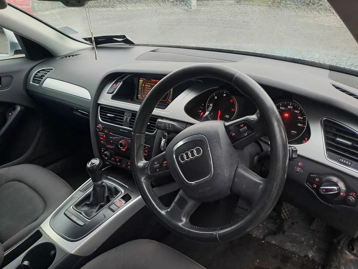 Audi A4 2009 - Image 2