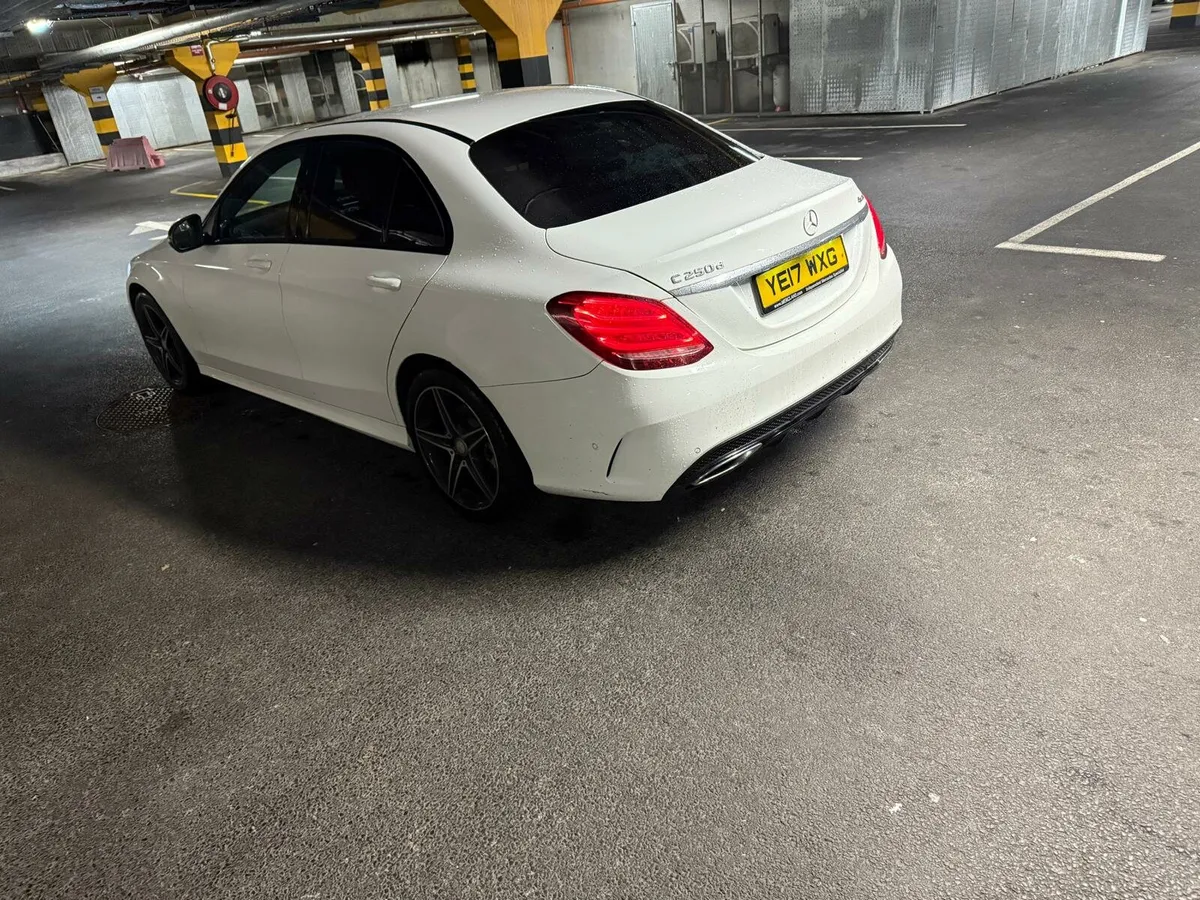 Mercedes c250d amg 4matic - Image 4