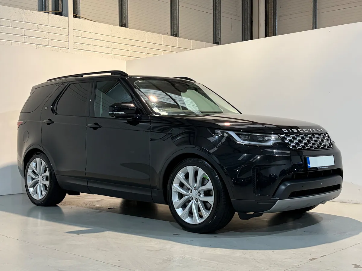 2022 Land Rover Discovery 5 SE Commercial 2 Seater - Image 2