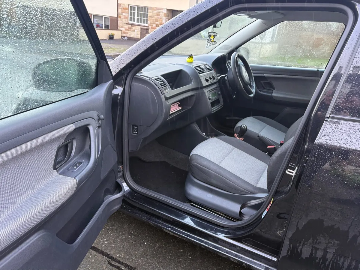 Skoda Fabia 2014 - Image 3