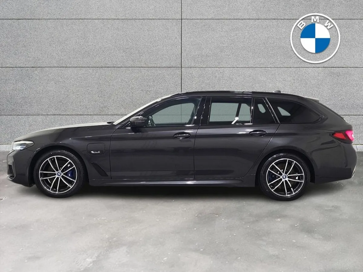 BMW 5-Series 530e M Sport Touring - Image 4