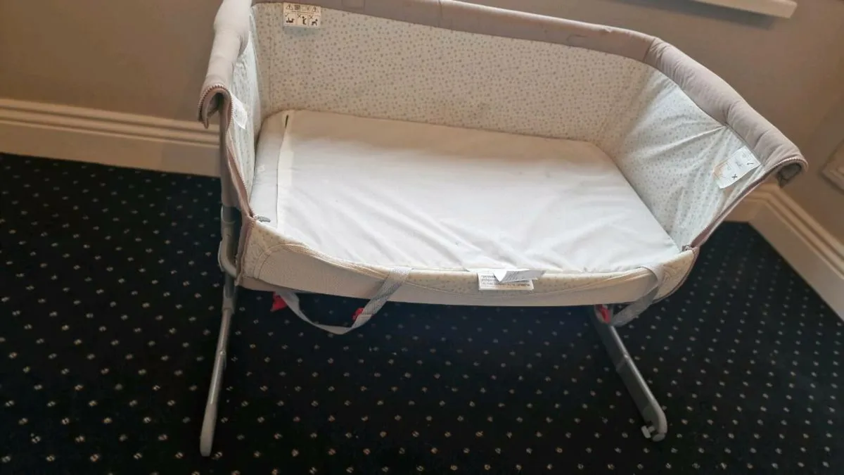 Next to me - Image 2