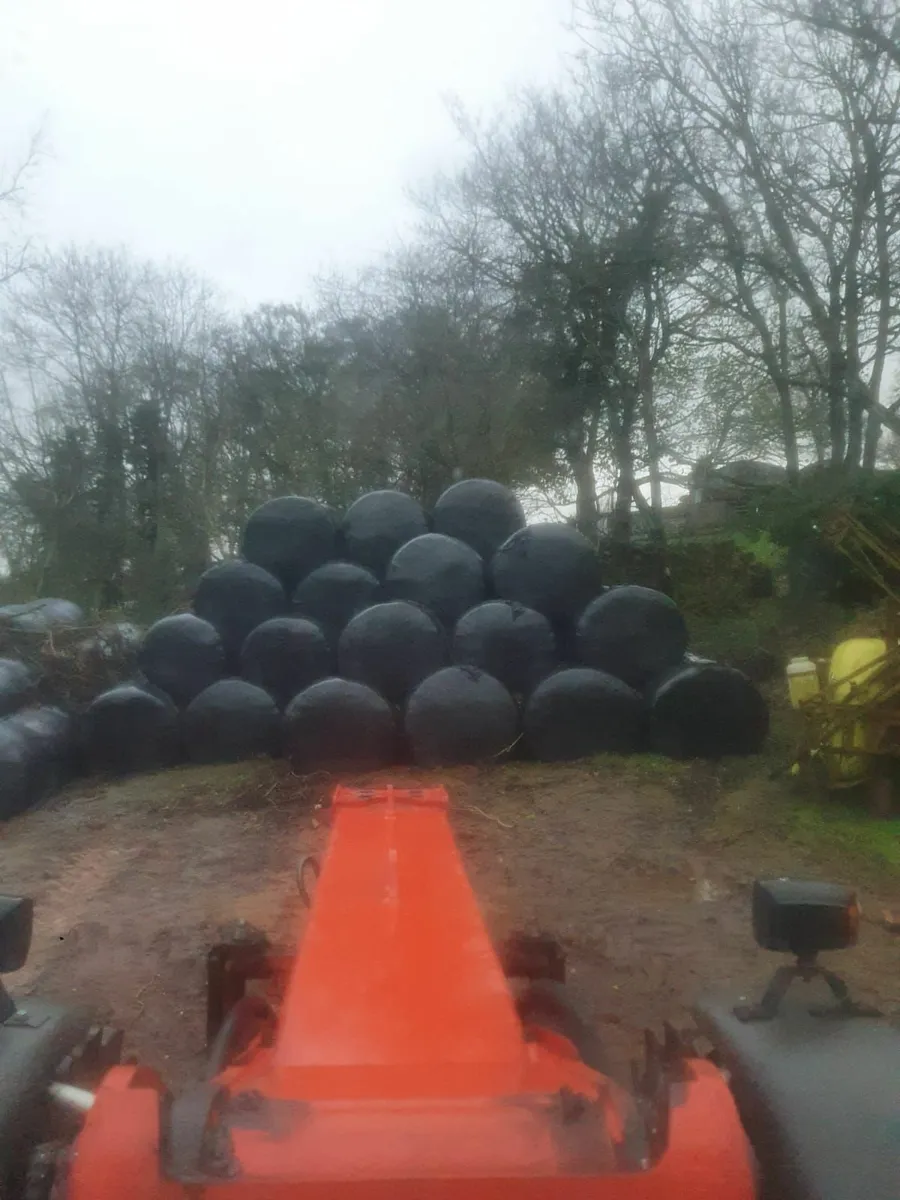 Round bale silage