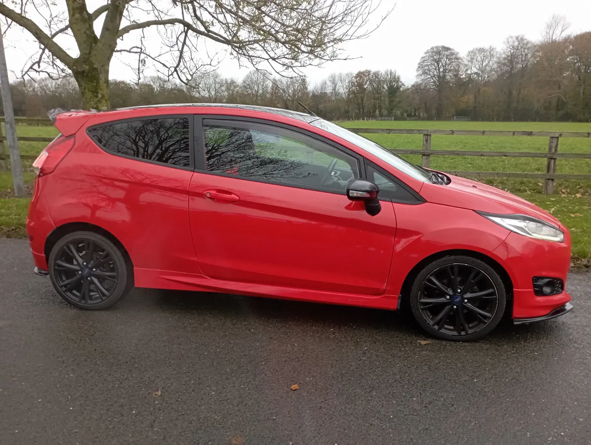 2016 Ford Fiesta ST  Petrol - Image 4