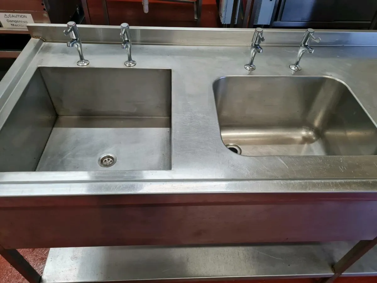 Stainless steel tables and sinks - Image 3