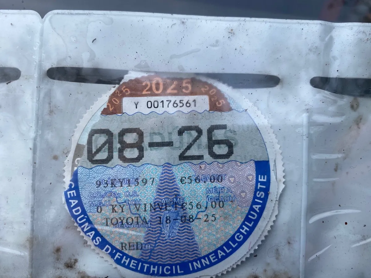 1993 TOYOTA COROLLA XLI TAXED 8/26 - Image 2