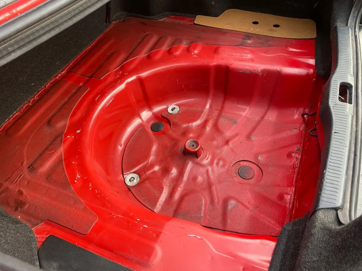 1993 TOYOTA COROLLA XLI TAXED 8/26 - Image 4