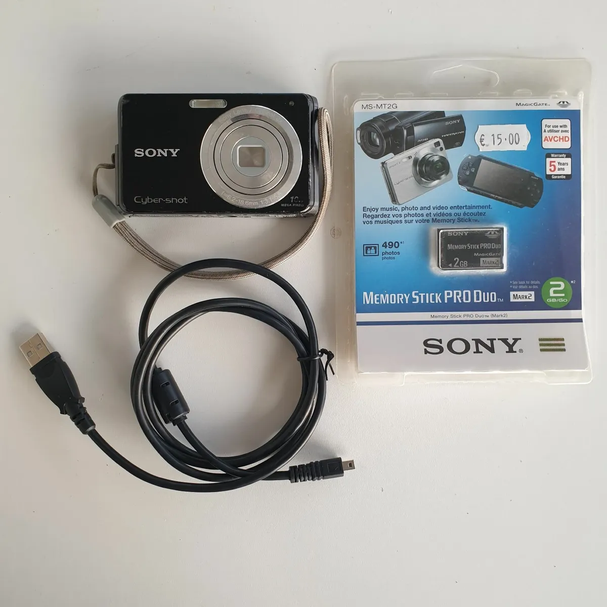 Sony cybershot DSC-W180 digital camera - Image 1
