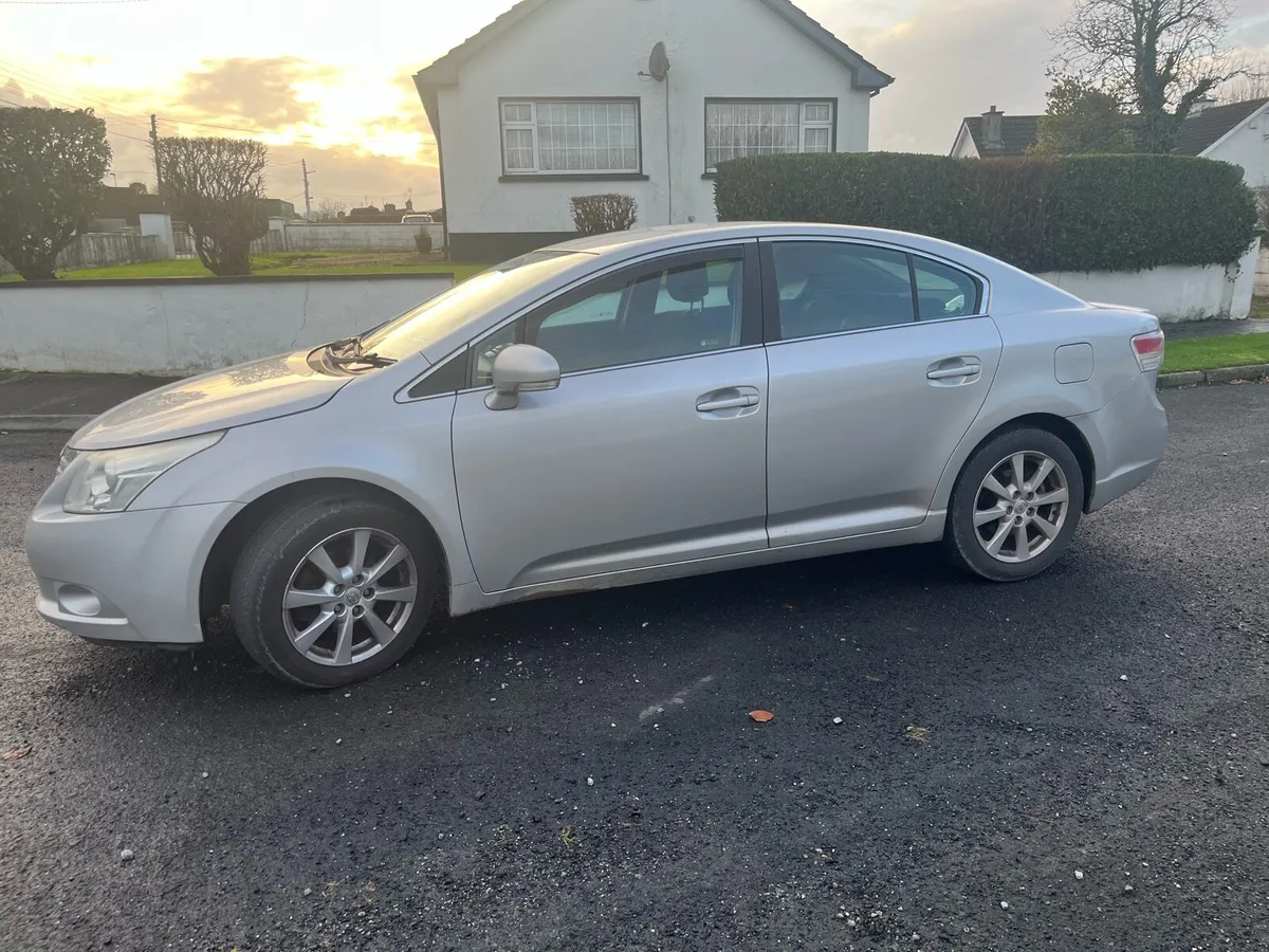 Toyota Avensis - Image 2
