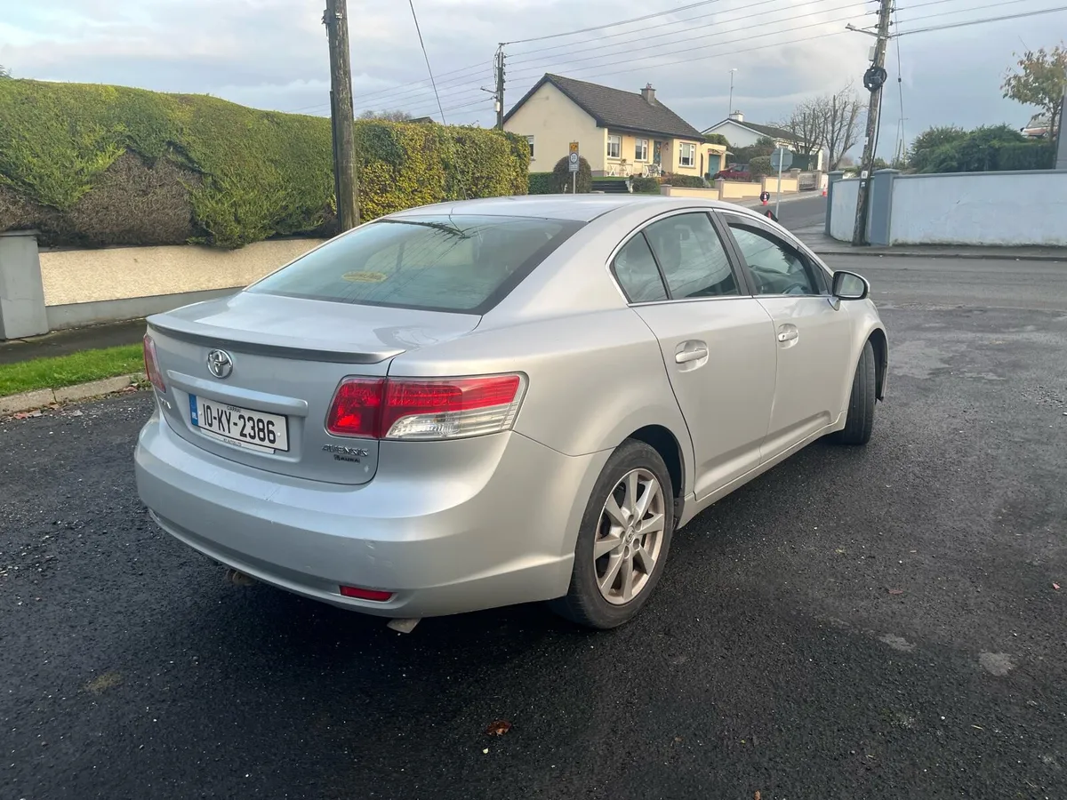Toyota Avensis - Image 4