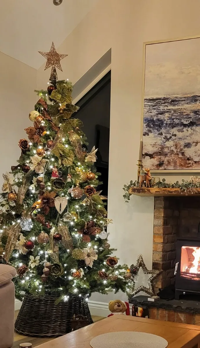 Christmas tree - Image 1