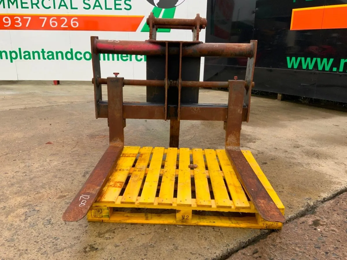 HEAVY DUTY PALLET FORKS.......60mm PINS.....395f - Image 4