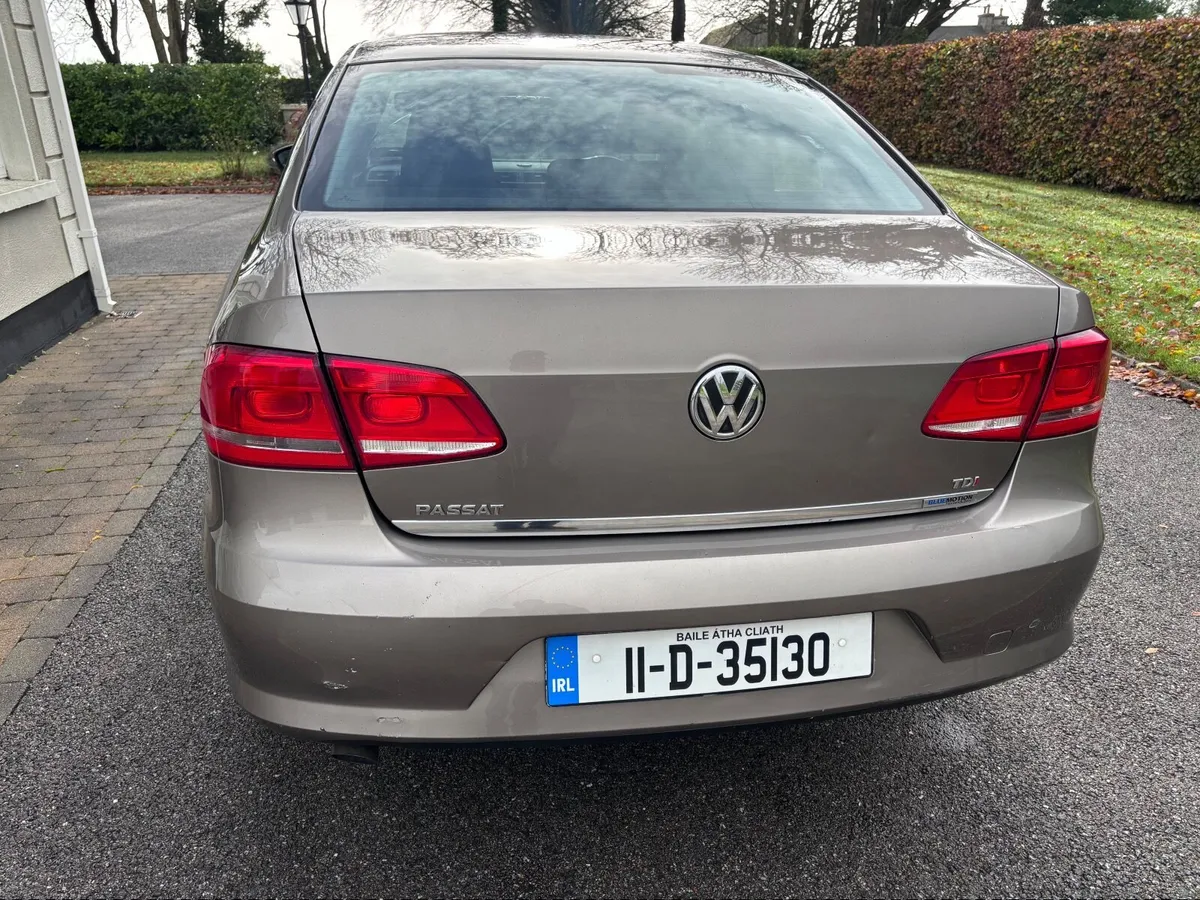 Volkswagen Passat 2011 1.6tdi low km - Image 3