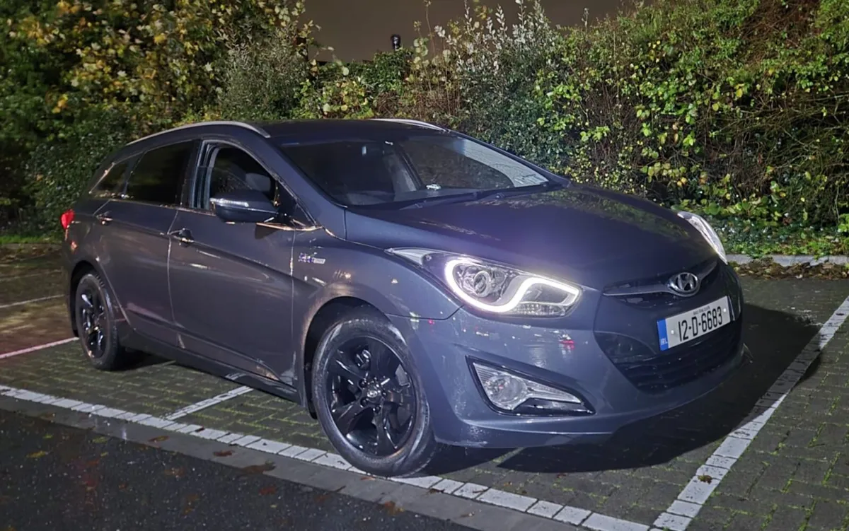 2012 HYUNDAI  I 40 BLUE DRIVE NCT'D & TAX 04/26 - Image 1