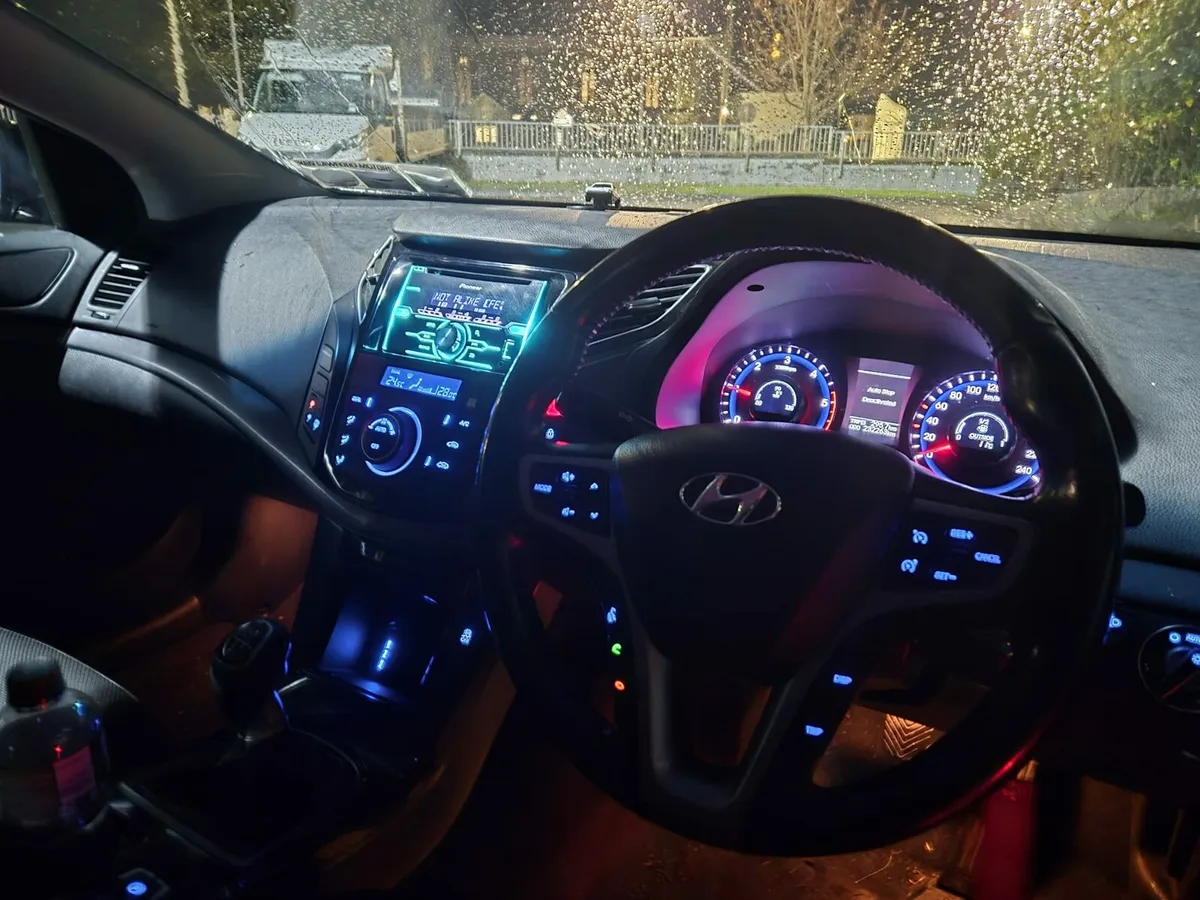 2012 HYUNDAI  I 40 NCT'D & TAX 04/26  ESTATE 220km - Image 4