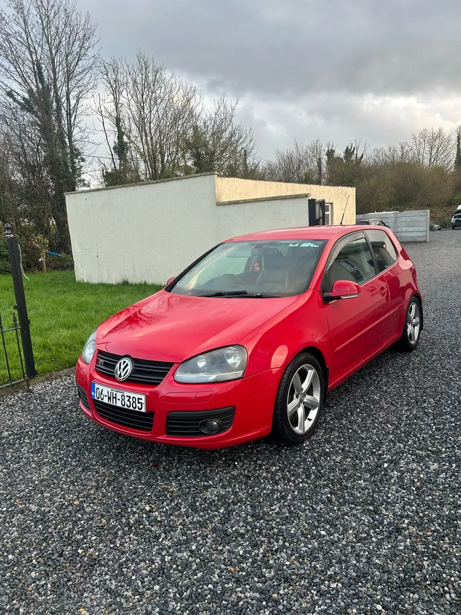 Low mileage vw golf 2.0tdi gt - Image 1