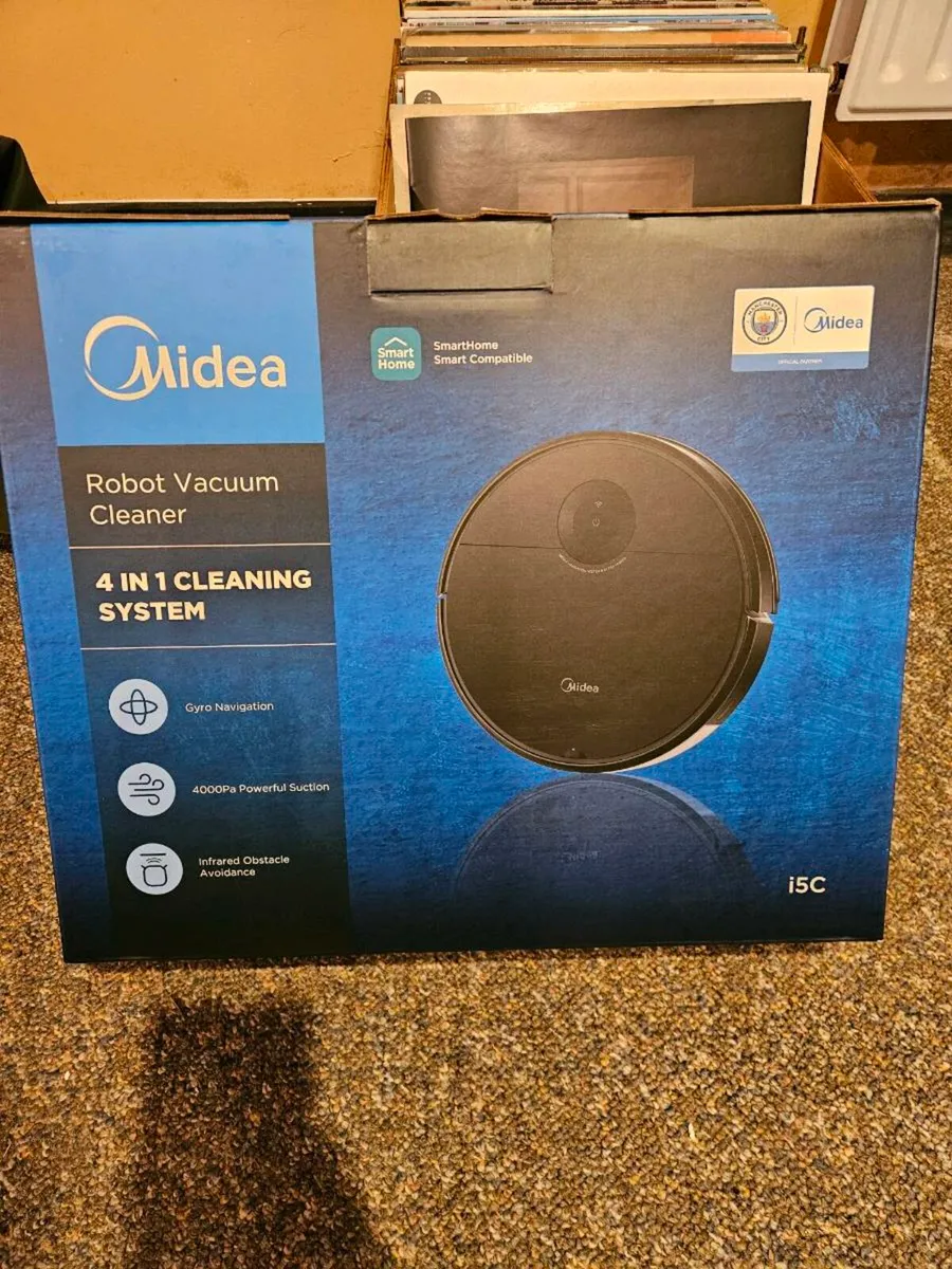 Midea i5C Robot Vacuum Cleaner - Image 1