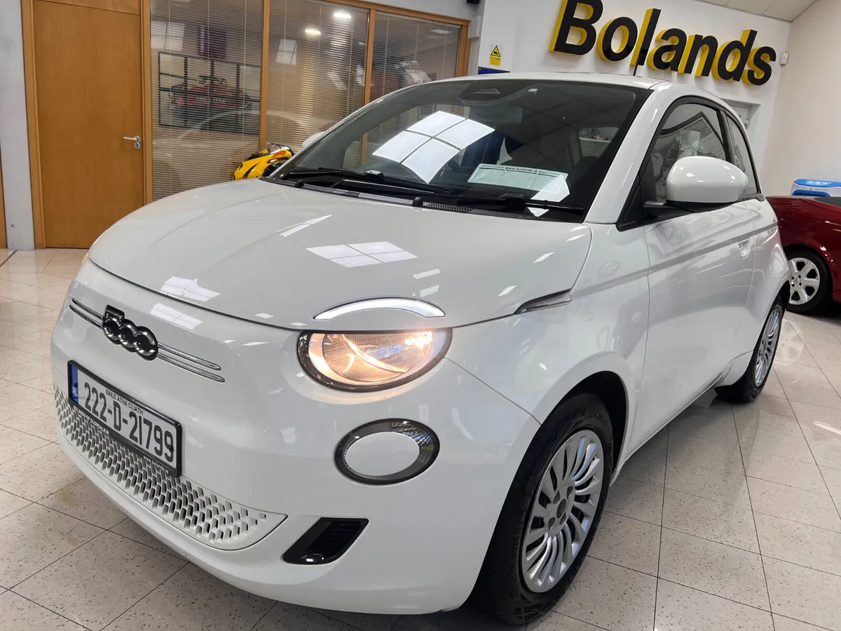 As New 2022 Fiat 500E One Owner Car Superb Value N - Image 4