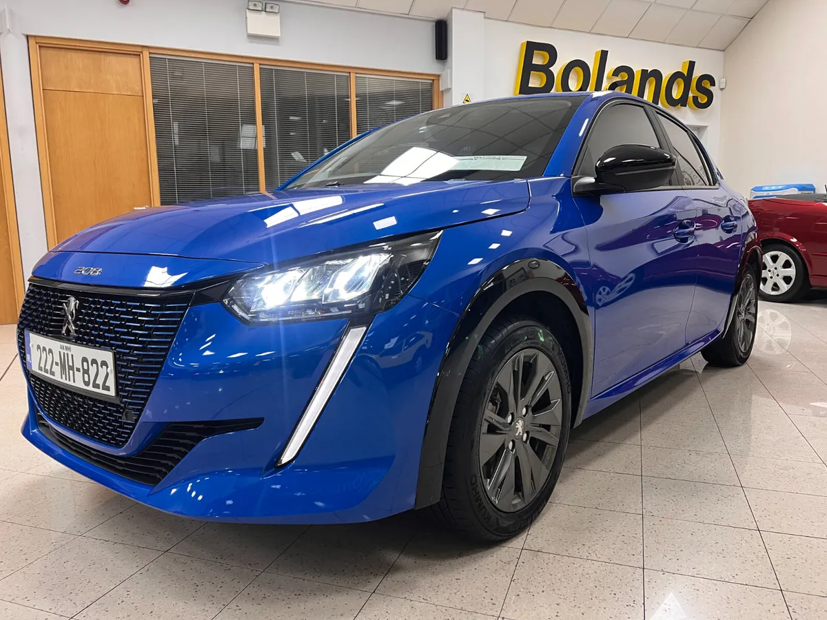 SUPERB Value Perfect Low Kms High Spec Superb Valu - Image 3