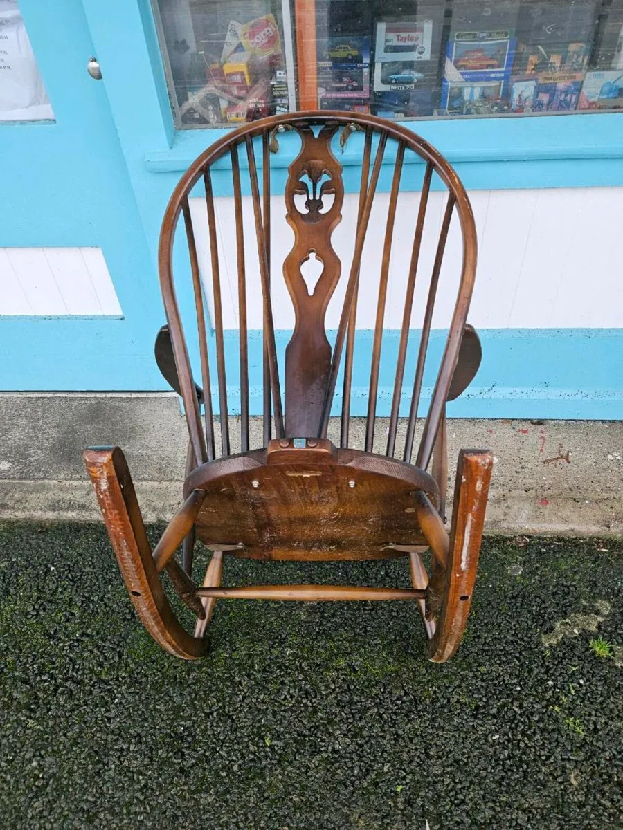 Vintage Mid Century Ecrol Rocking Chair - Image 4
