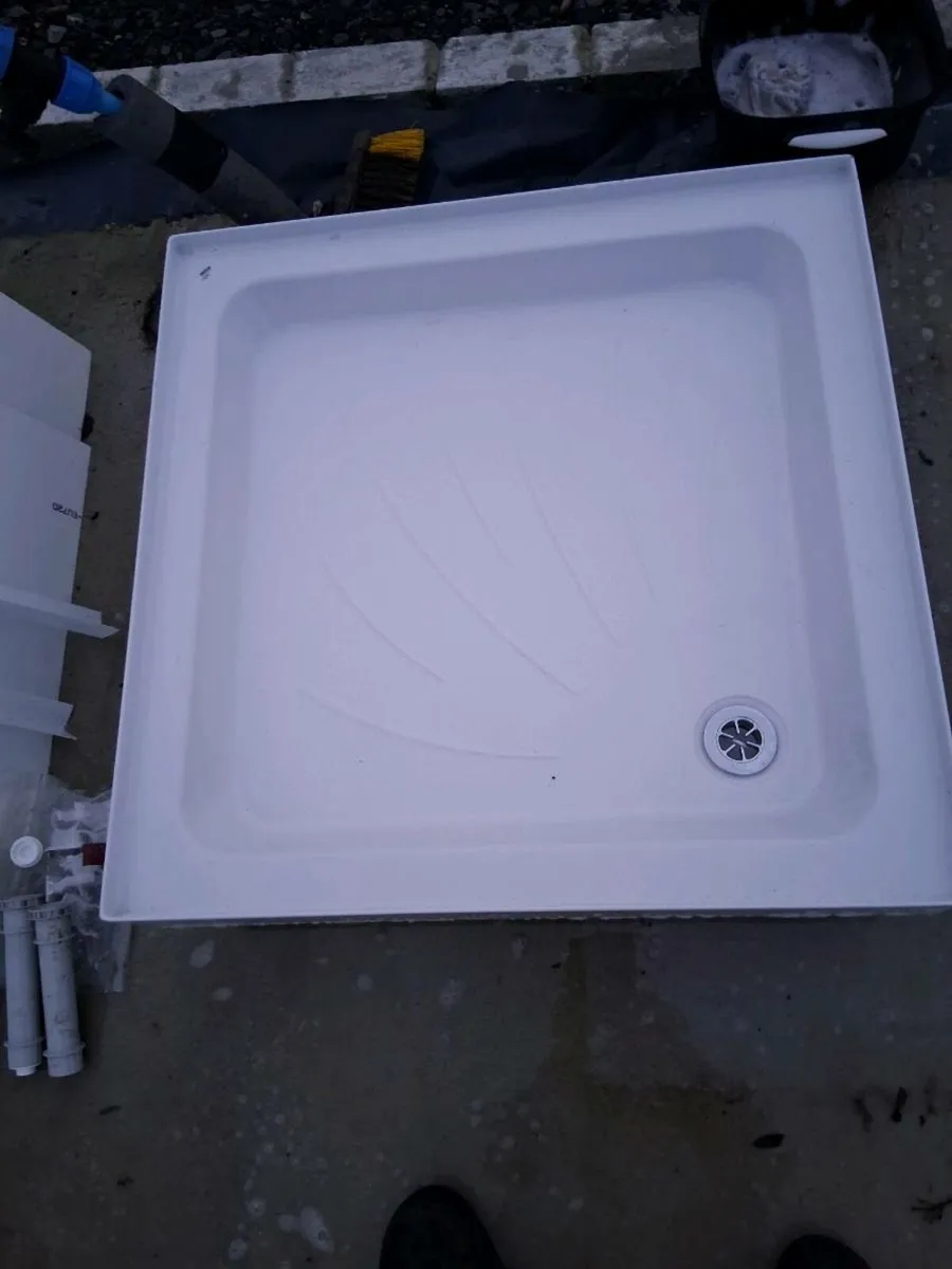 Shower tray - Image 1