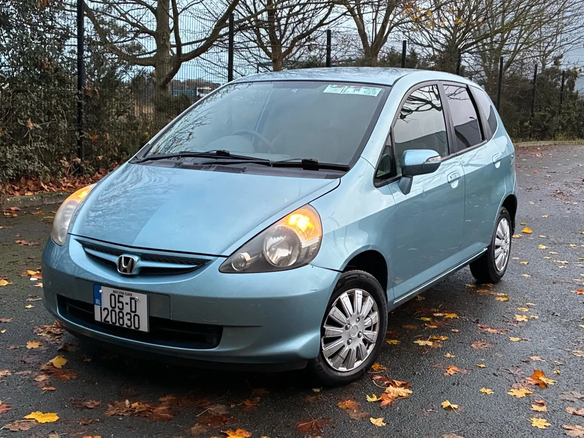 Automatic Honda Fit 1.3petrol 4x4 nct and tax - Image 4