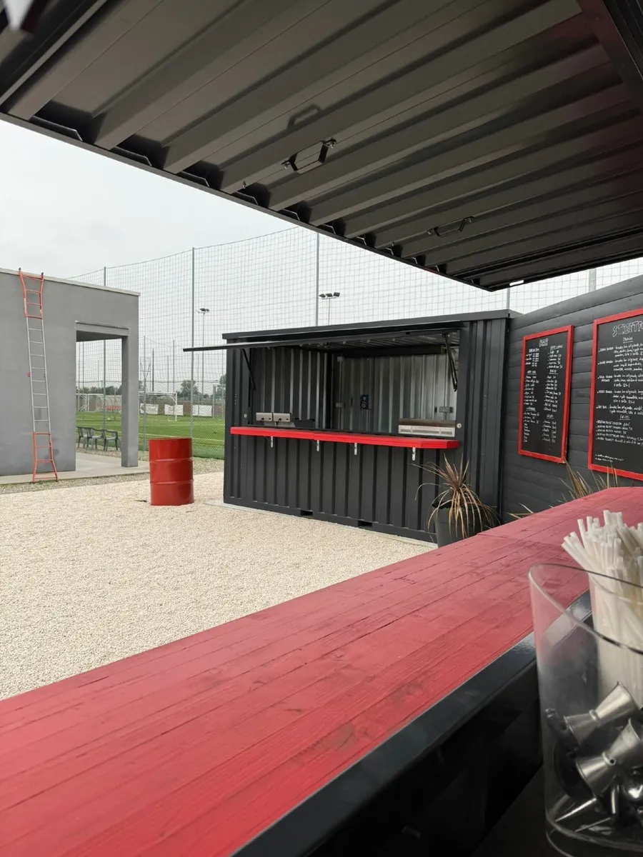 Mobile Bar Unit – Easy to Move and Maintain - Image 1