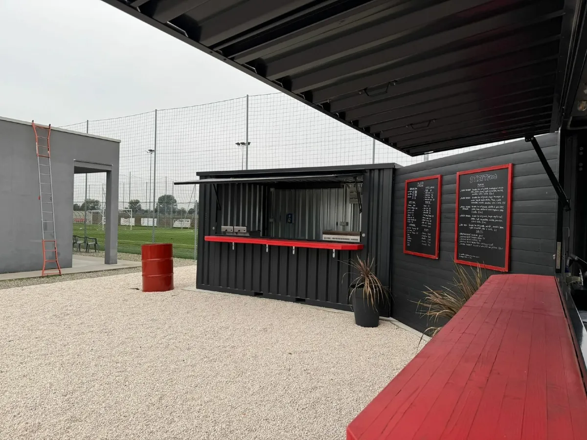 Mobile Bar Unit – Easy to Move and Maintain - Image 3