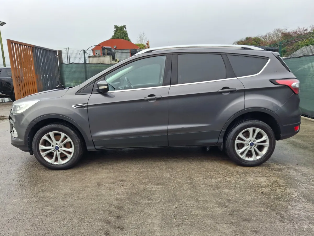 172 Ford Kuga  Crew Cab  Titanium  1.5 Diesel - Image 4