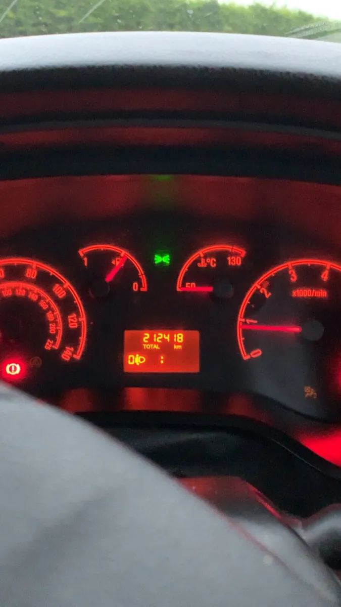 Vauxhall combo (fresh NCT) - Image 4