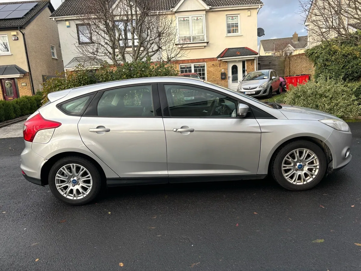 Ford Focus 1.6 Long NCT - Image 4