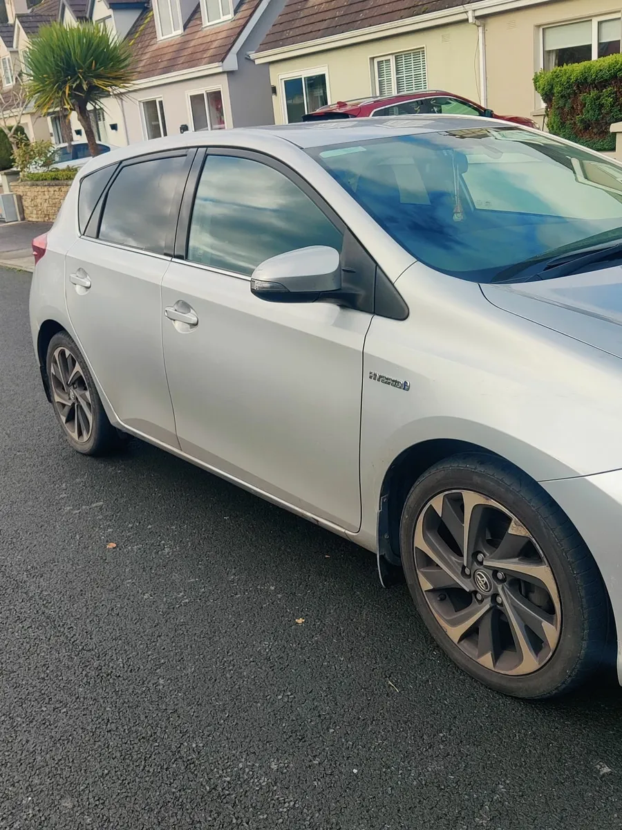 Toyota Auris 2016 - Image 1