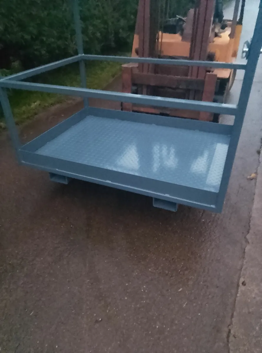 Forklift man basket - Image 1