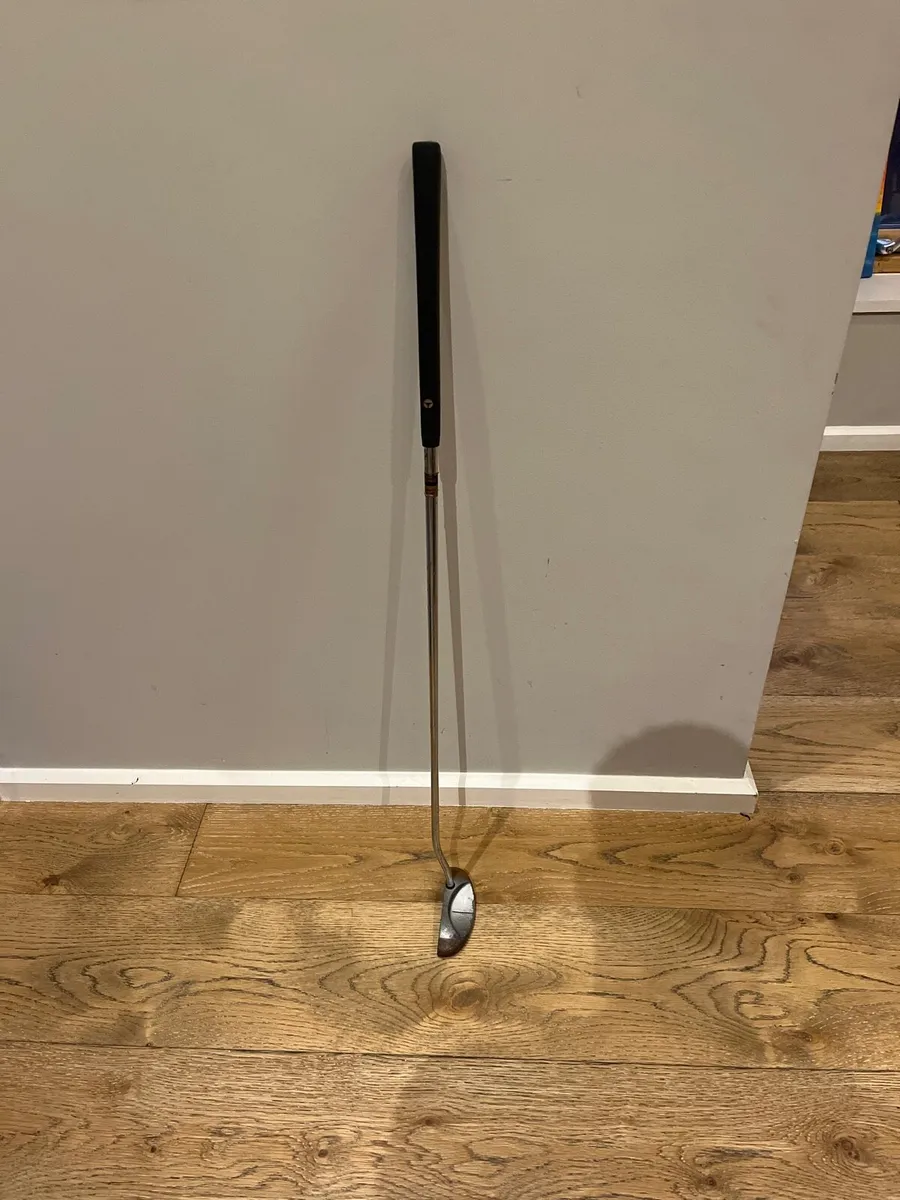 Left handed putter - Image 1