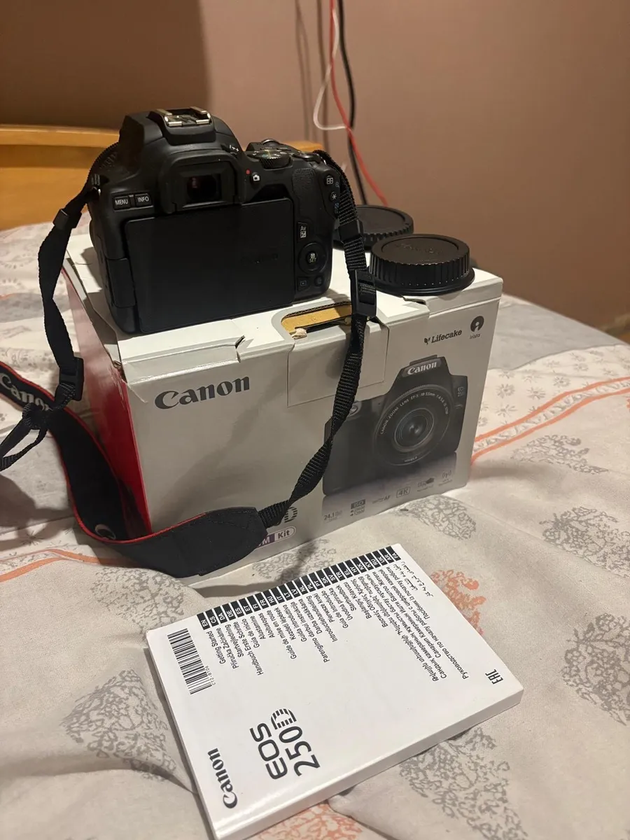 Canon EOS 250 D - Image 4