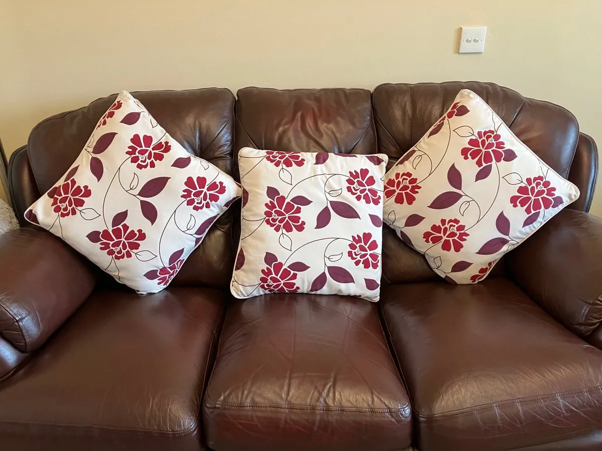 Set of 3 - Lovely Cream & Burgundy Cushions - €10 - Image 2