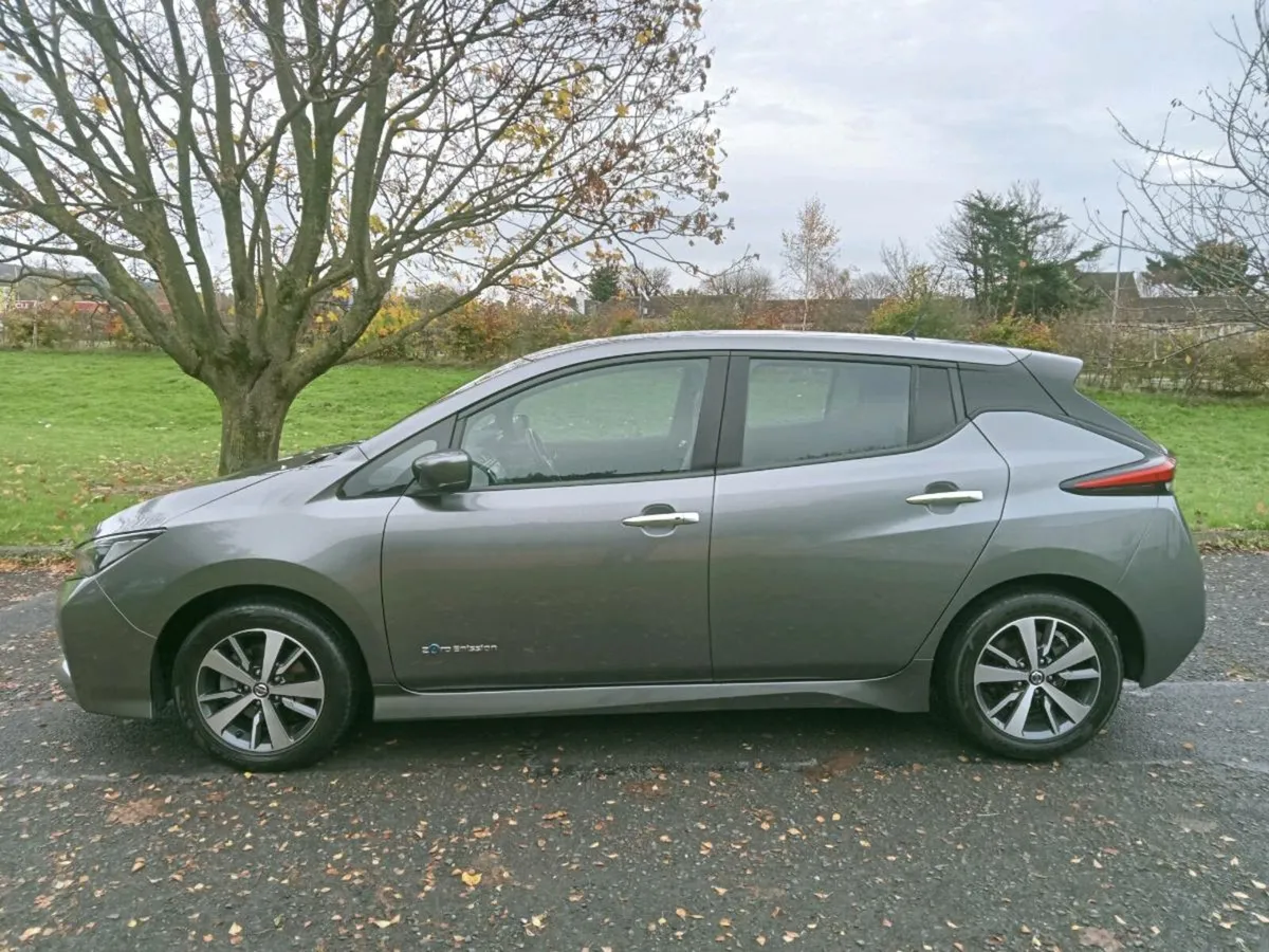 201 Nissan LEAF 40 KW Auto NCT 'taxed - Image 2